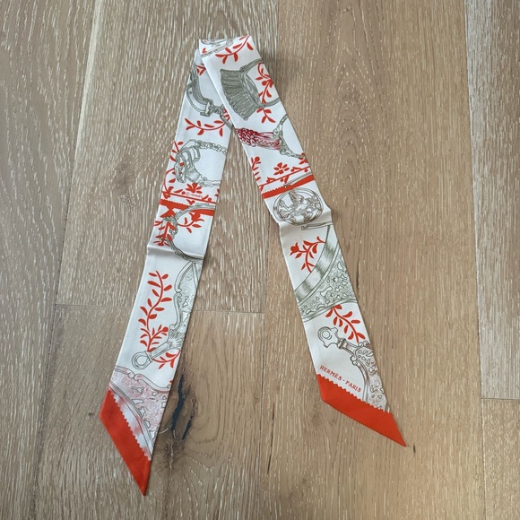 NWOT Hermès Silk Twilly Scarf 100% silk etries remix orange white gray - Picture 1 of 5